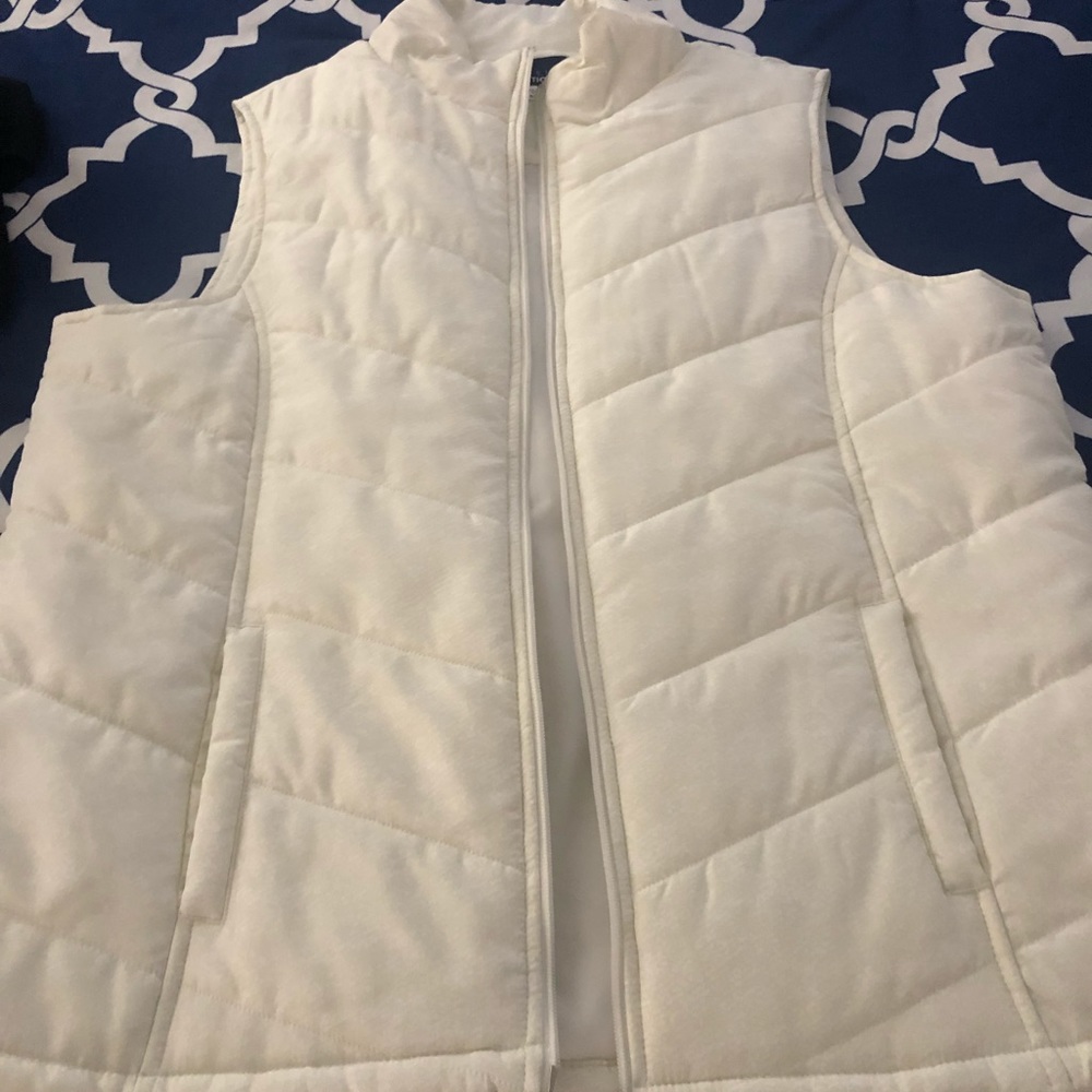 Basic Editions Women’s White Vest - image 1